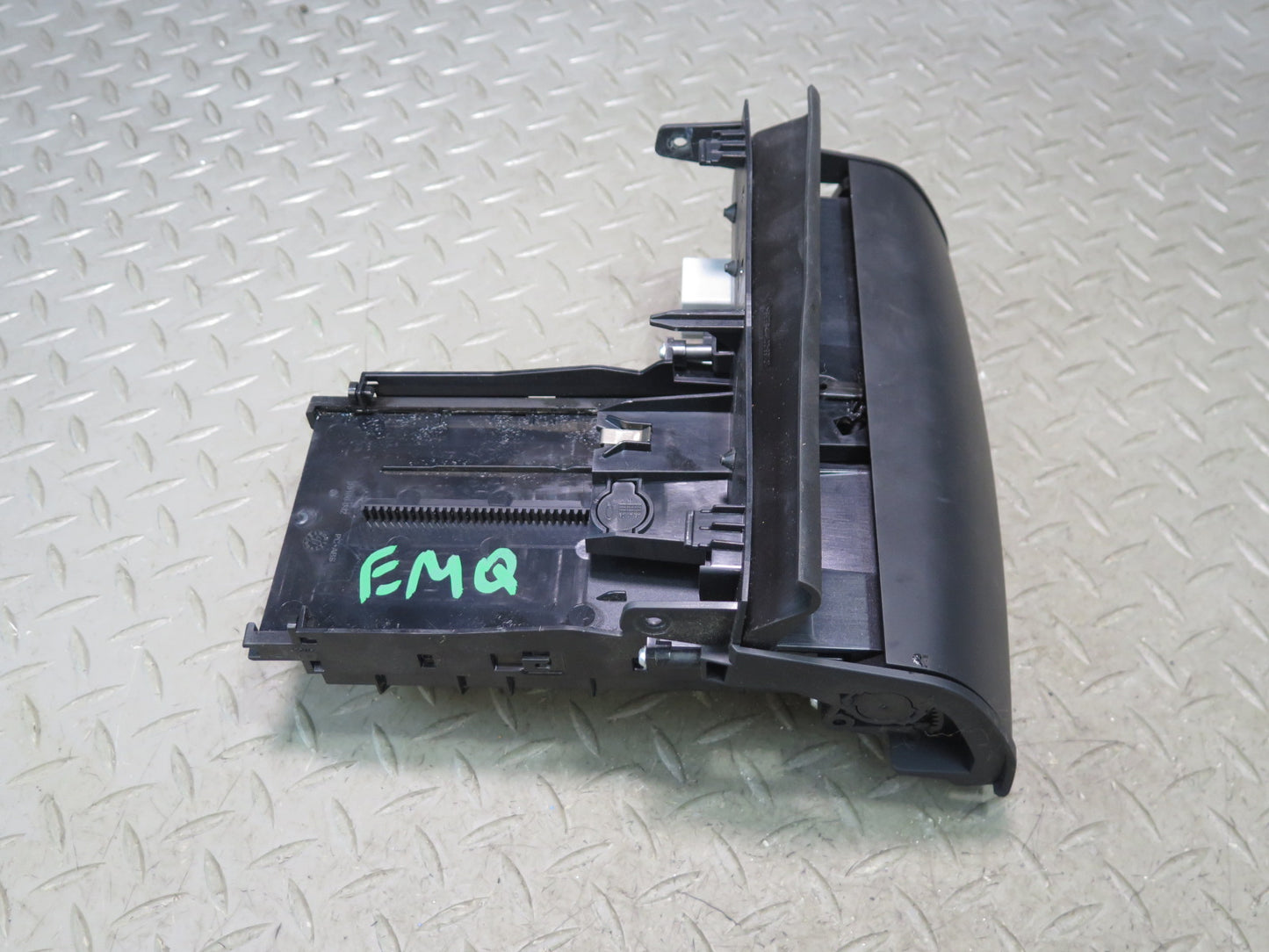 2014-2021 Maserati Quattroporte M156 Front Center Console USB AUX Storage Tray