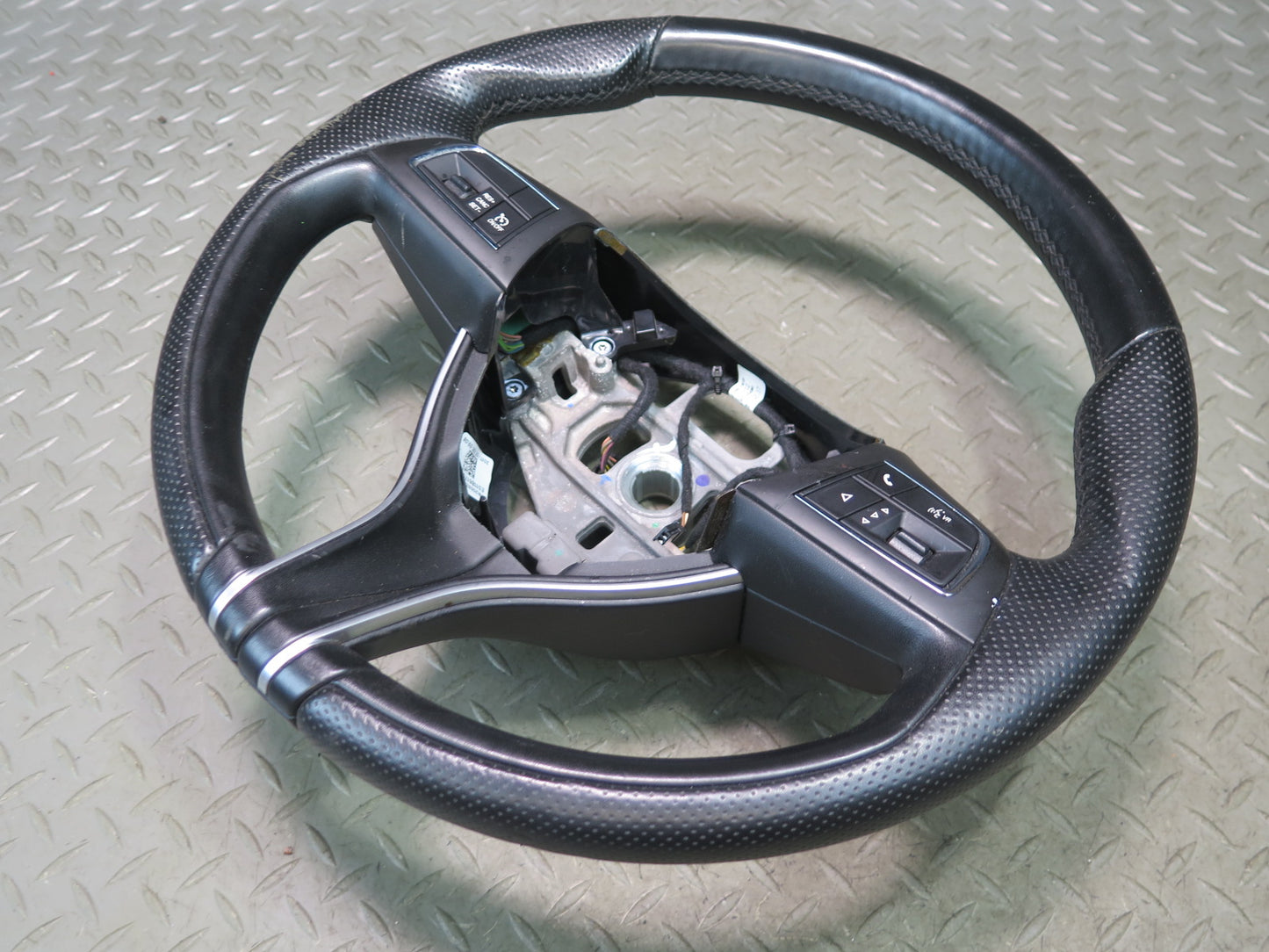 2017-2021 Maserati Quattroporte SQ4 M156 Spoke Leather Steering Black