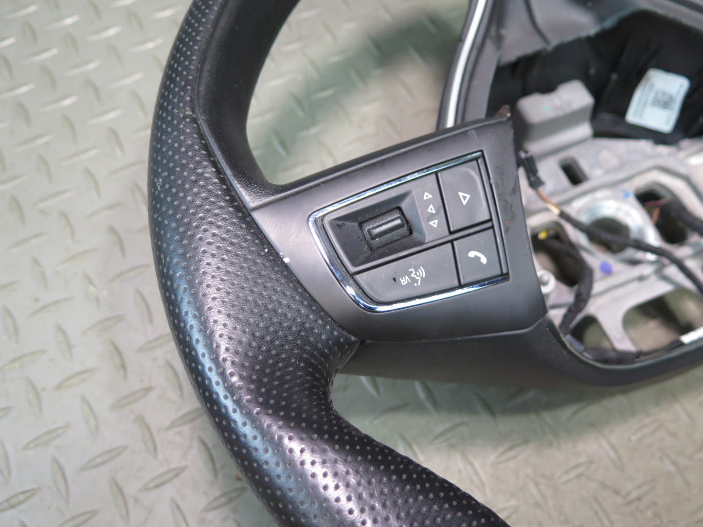 2017-2021 Maserati Quattroporte SQ4 M156 Spoke Leather Steering Black