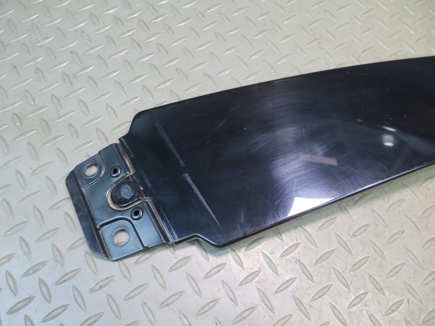 14-21 Maserati Quattroporte M156 Right & Left Side Exterior B Pillar Molding Set
