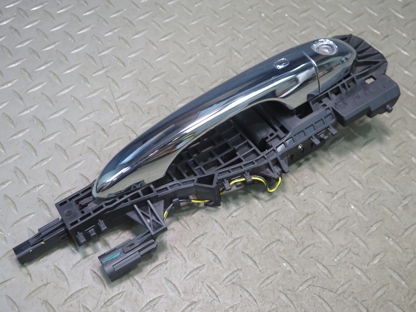 14-21 Maserati Quattroporte M156 Front Left Door Exterior Handle W/ Keyless