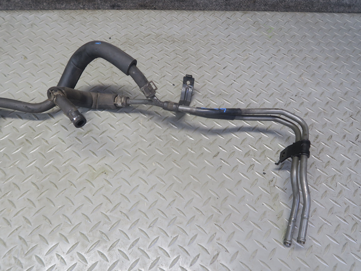 02-05 Lexus JCE10L IS300 Power Steering Oil Pressure Hose Pipe Line Set OEM