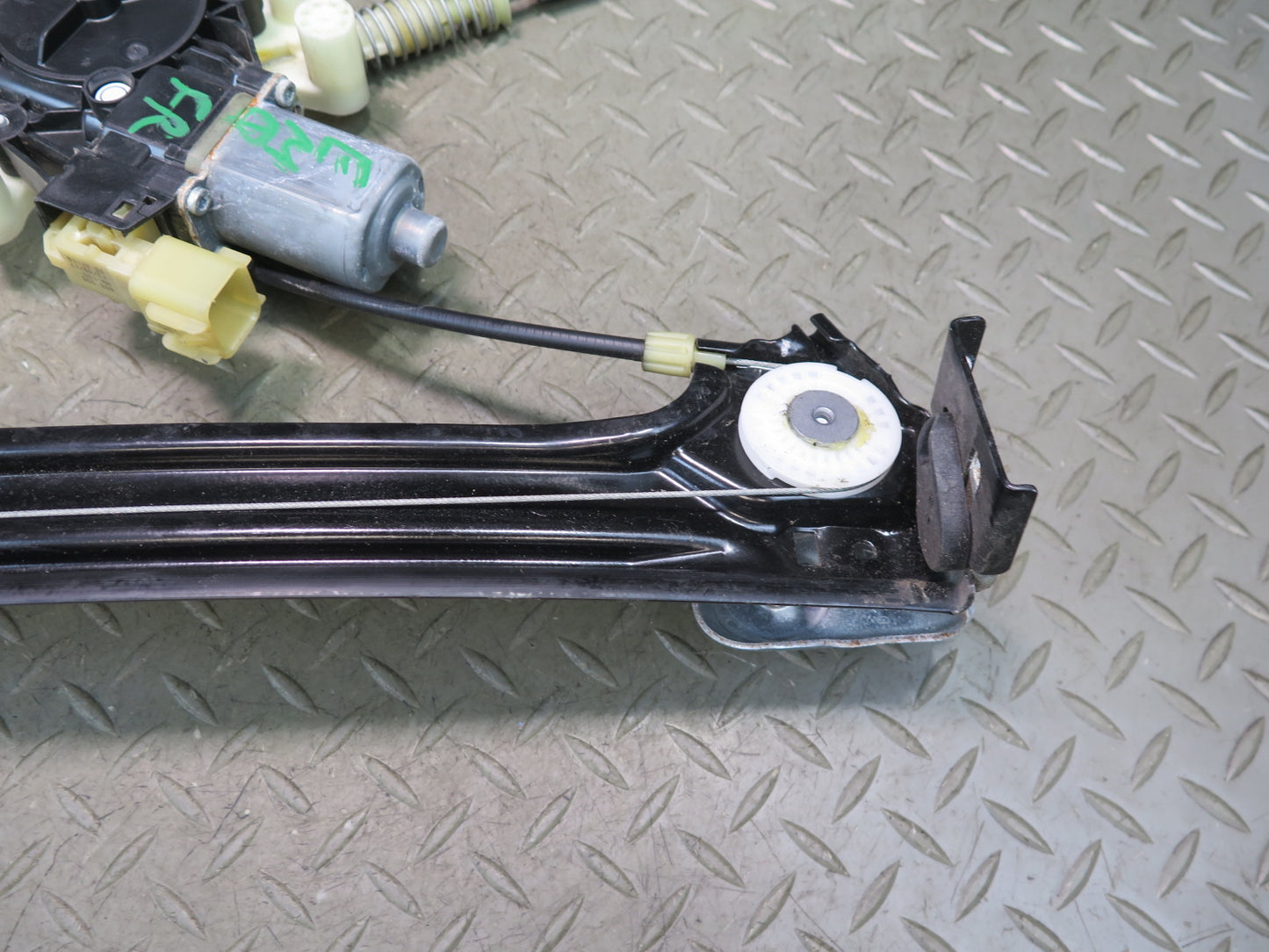 2014-2021 Maserati Quattroporte M156 Front Right Door Window Regulator W/ Motor