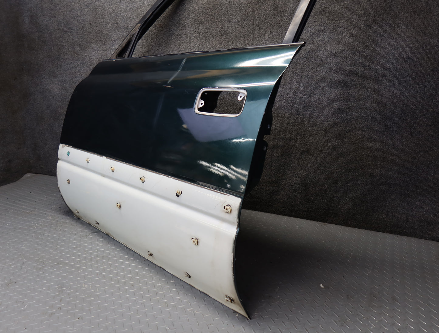 1996-1997 Lexus FZJ80L LX450 Front Left Driver Door Shell Panel Green