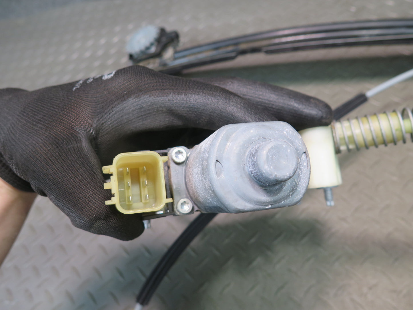 2014-2021 Maserati Quattroporte M156 Front Left Door Window Regulator W/ Motor
