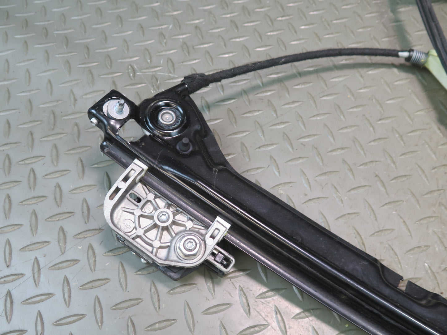 2014-2021 Maserati Quattroporte M156 Front Left Door Window Regulator W/ Motor