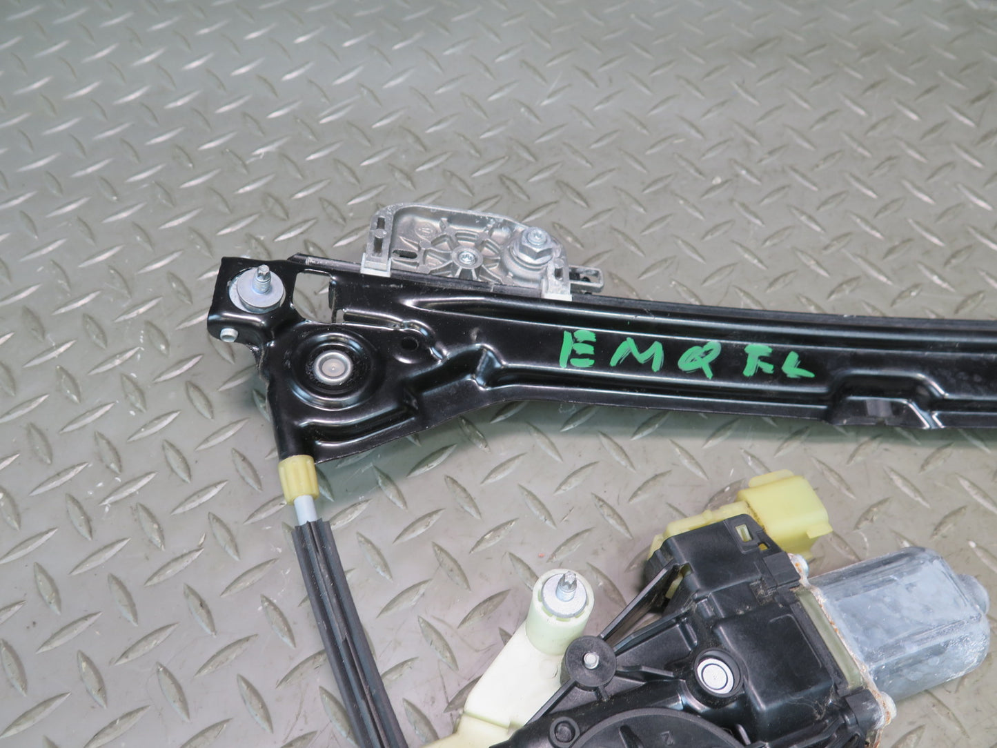2014-2021 Maserati Quattroporte M156 Front Left Door Window Regulator W/ Motor