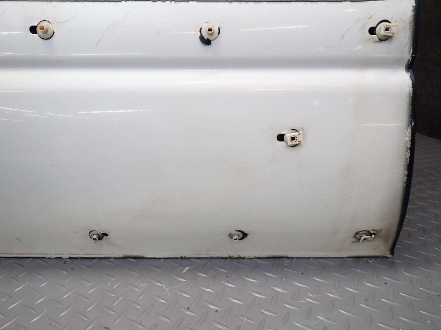 1996-1997 Lexus FZJ80L LX450 Front Left Driver Door Shell Panel Green
