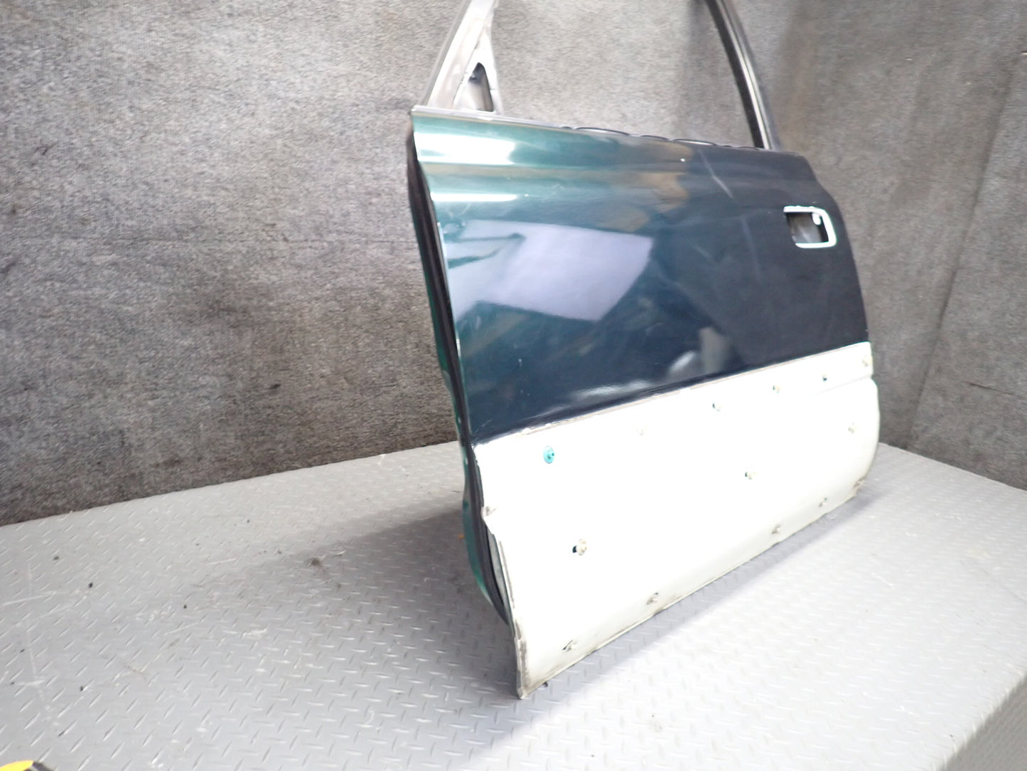 1996-1997 Lexus FZJ80L LX450 Front Left Driver Door Shell Panel Green