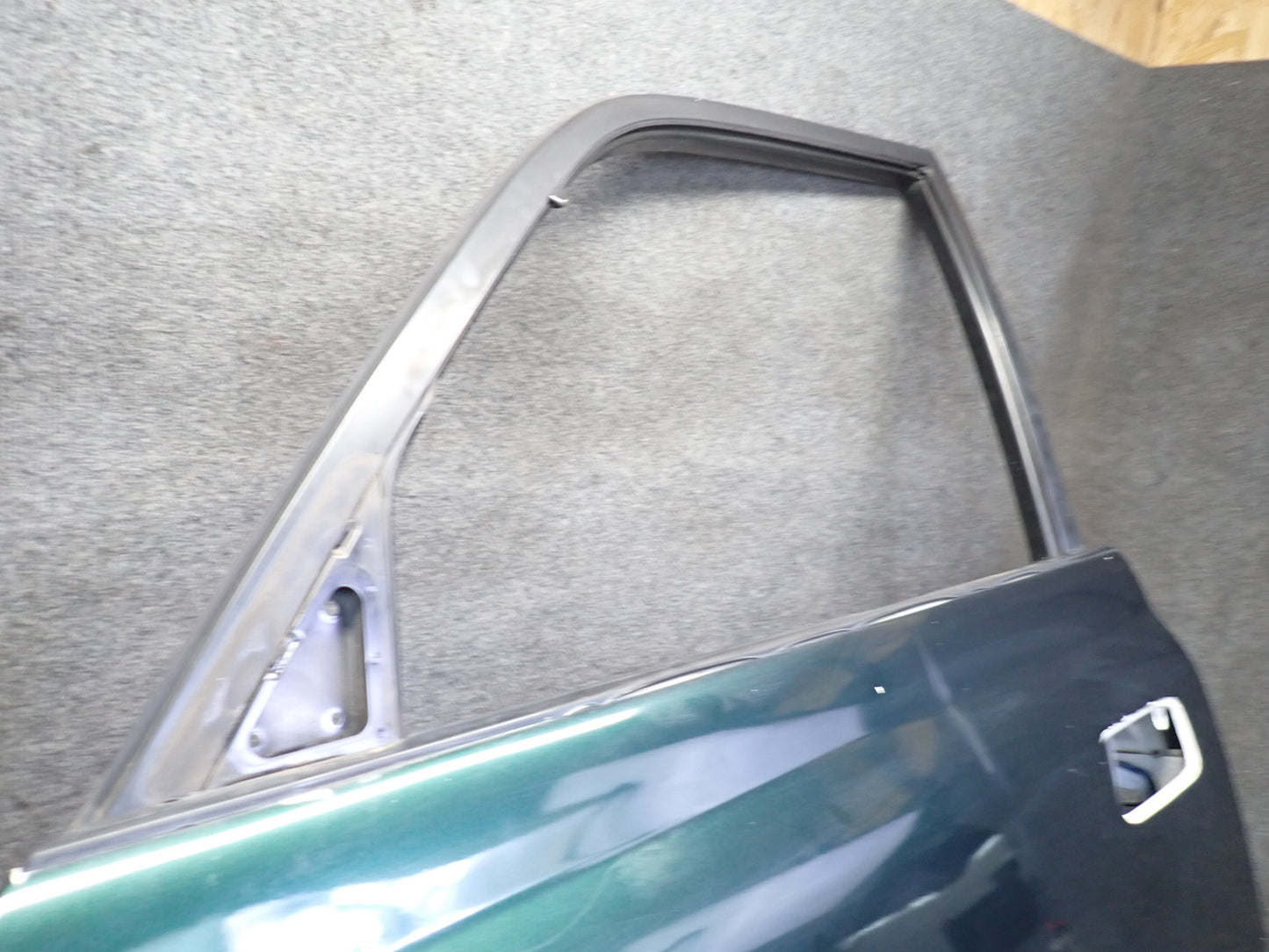 1996-1997 Lexus FZJ80L LX450 Front Left Driver Door Shell Panel Green
