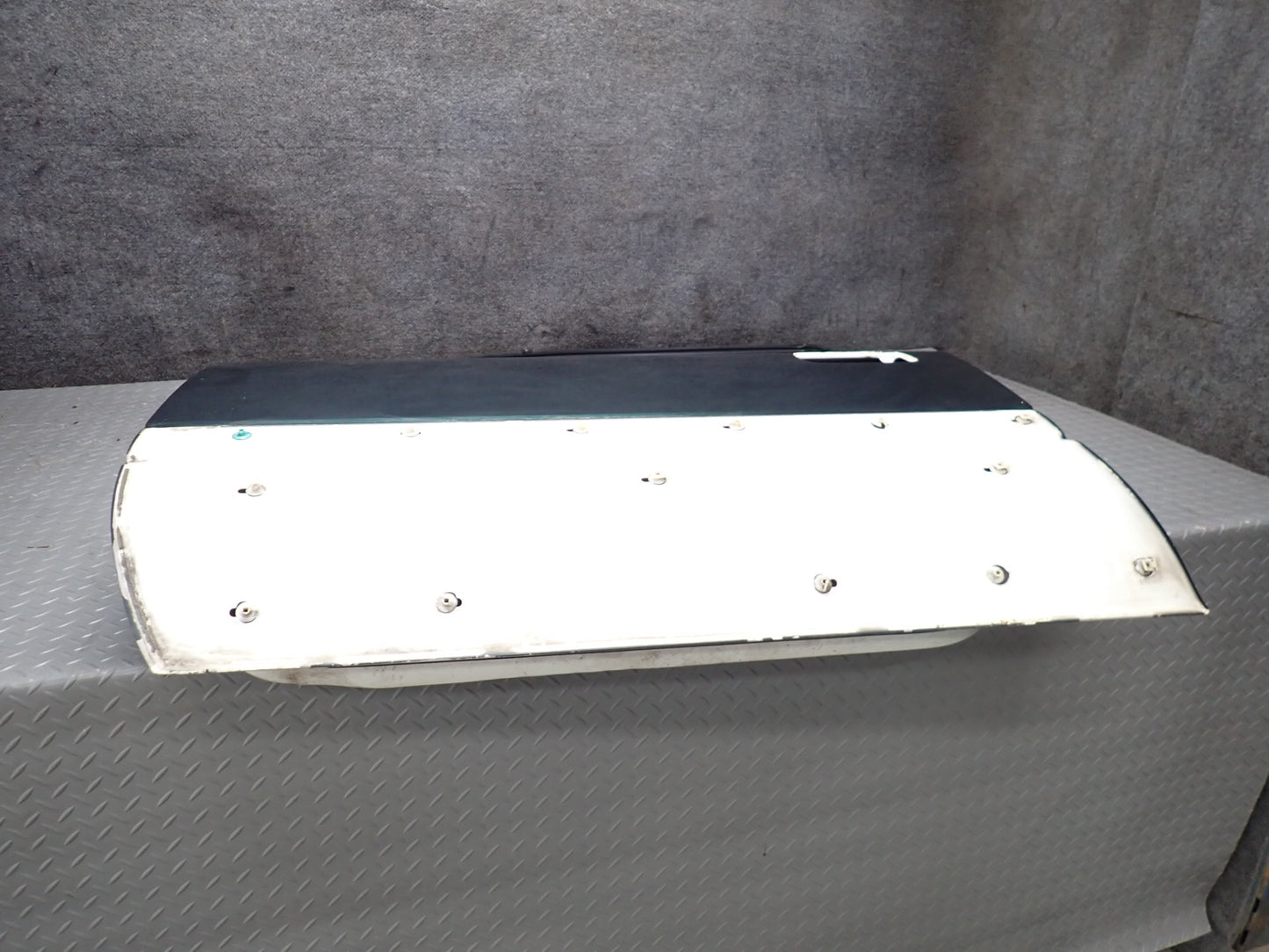 1996-1997 Lexus FZJ80L LX450 Front Left Driver Door Shell Panel Green