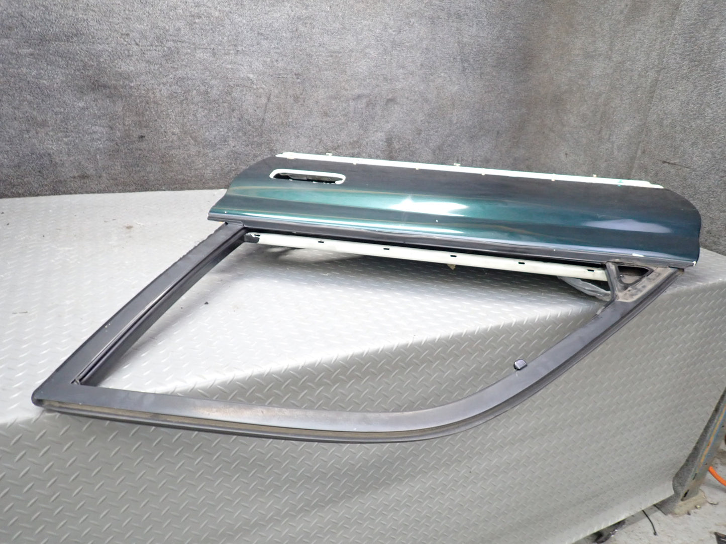 1996-1997 Lexus FZJ80L LX450 Front Left Driver Door Shell Panel Green