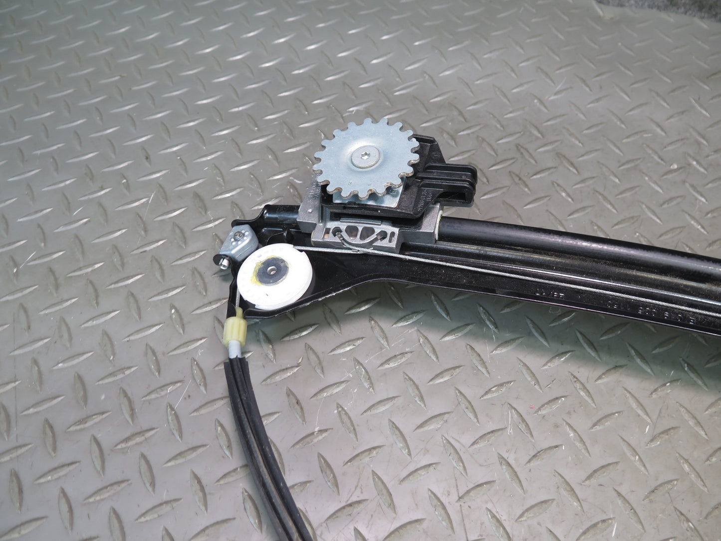 2014-2021 Maserati Quattroporte M156 Rear Left Door Window Regulator W/ Motor