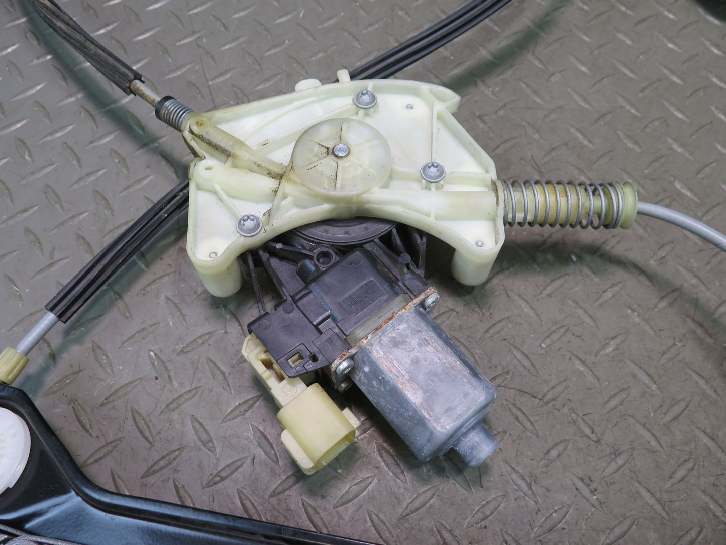 2014-2021 Maserati Quattroporte M156 Rear Left Door Window Regulator W/ Motor