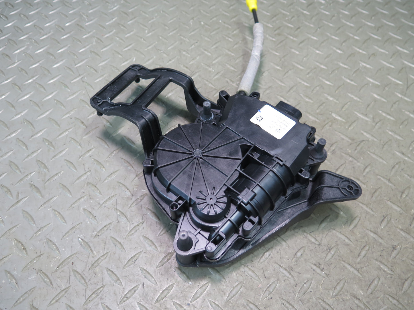 2014-2021 Maserati Quattroporte M156 Rear Trunk Lid Lock Latch Actuator Motor