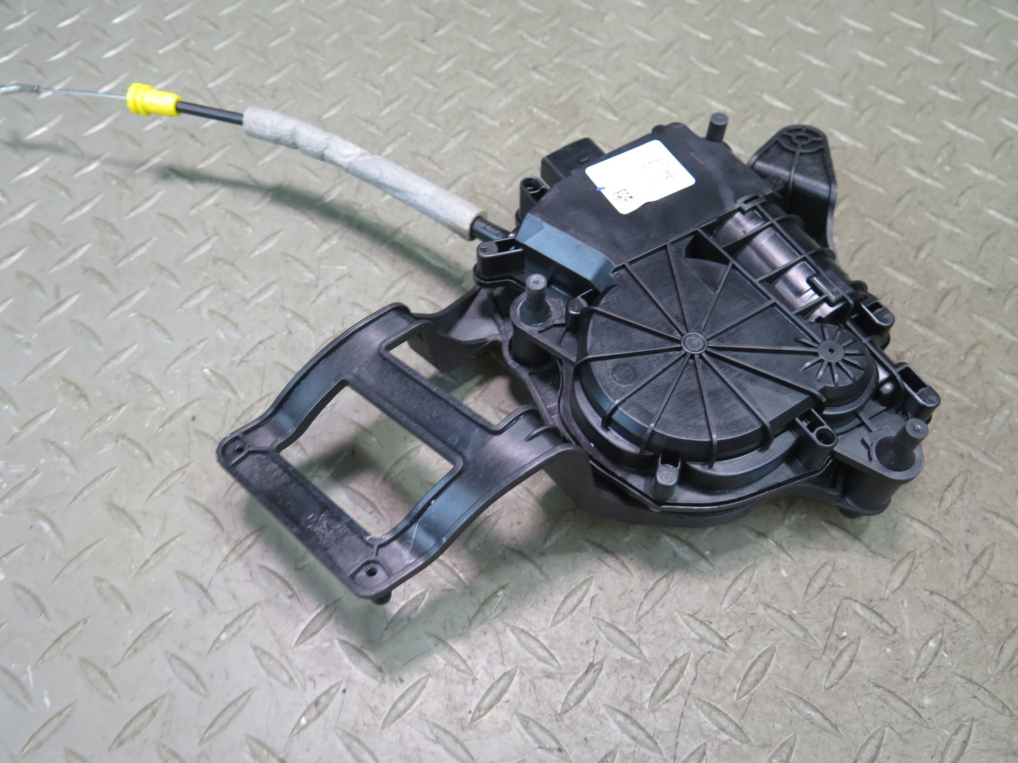2014-2021 Maserati Quattroporte M156 Rear Trunk Lid Lock Latch Actuator Motor