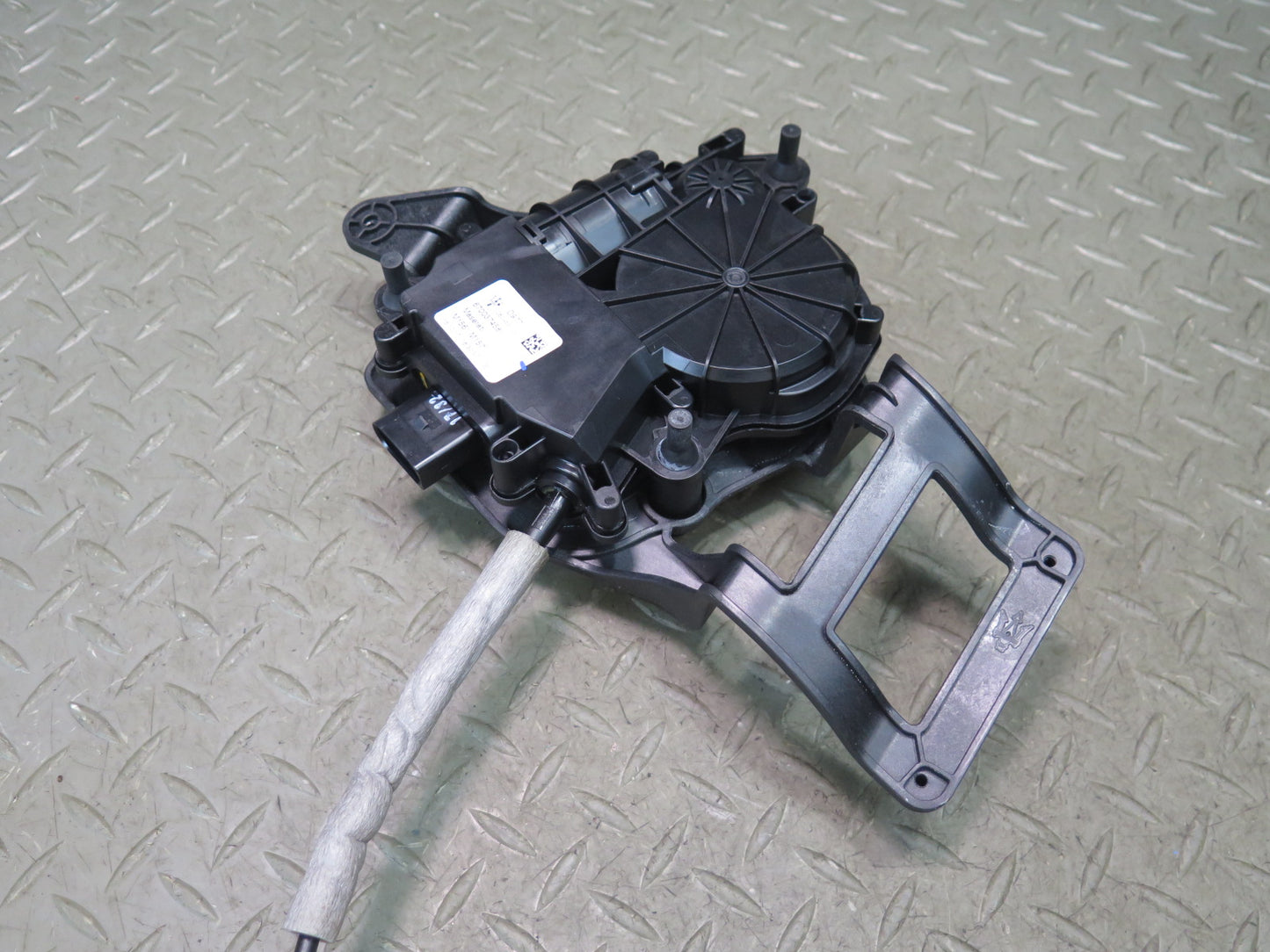 2014-2021 Maserati Quattroporte M156 Rear Trunk Lid Lock Latch Actuator Motor