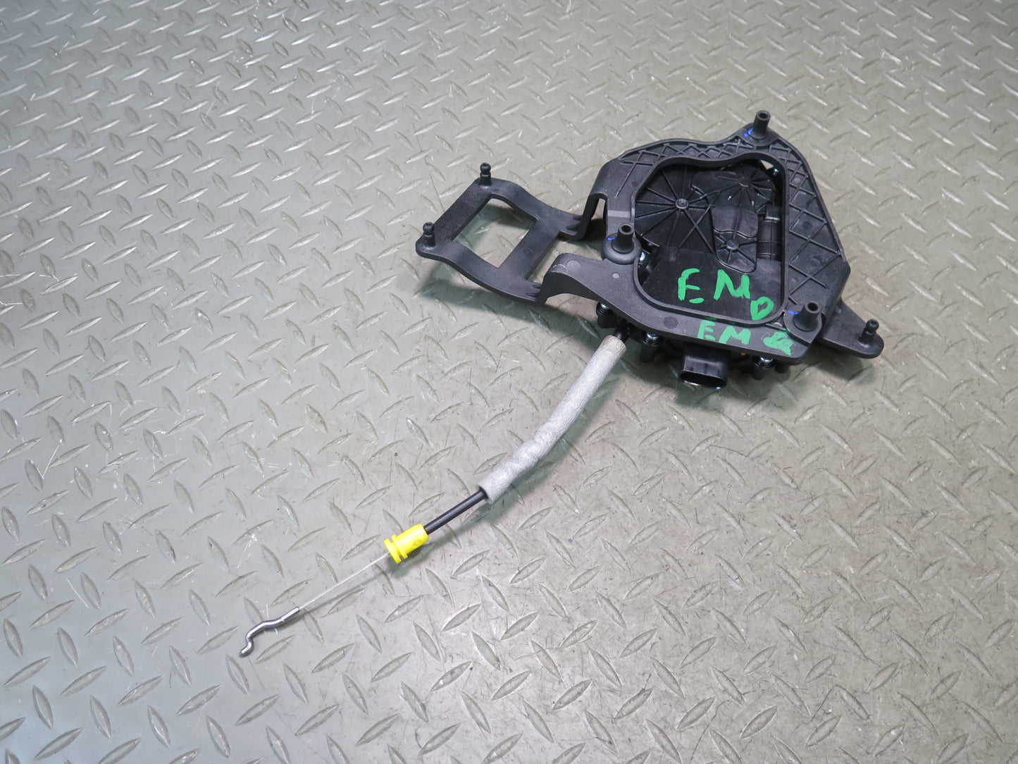 2014-2021 Maserati Quattroporte M156 Rear Trunk Lid Lock Latch Actuator Motor