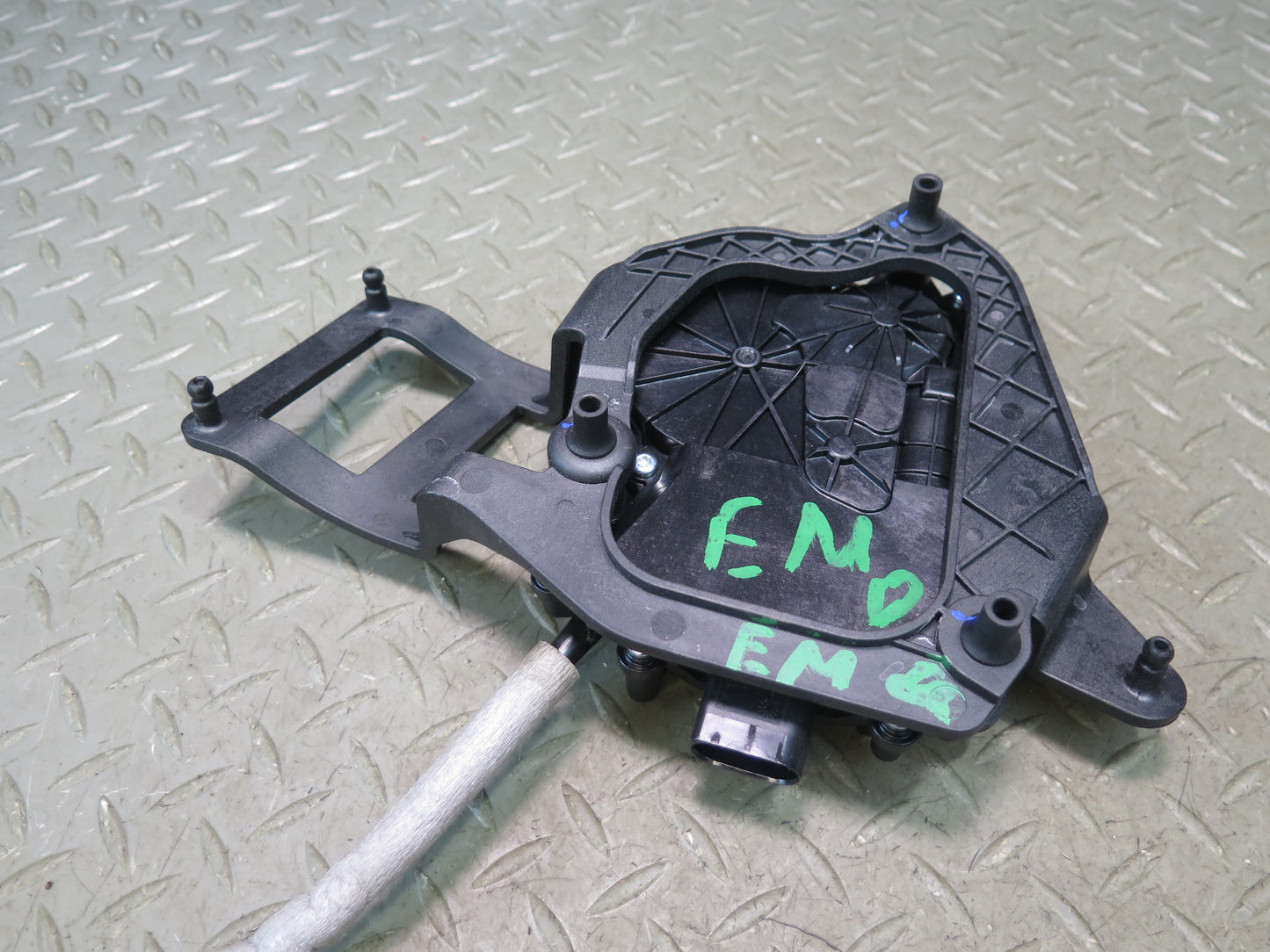 2014-2021 Maserati Quattroporte M156 Rear Trunk Lid Lock Latch Actuator Motor