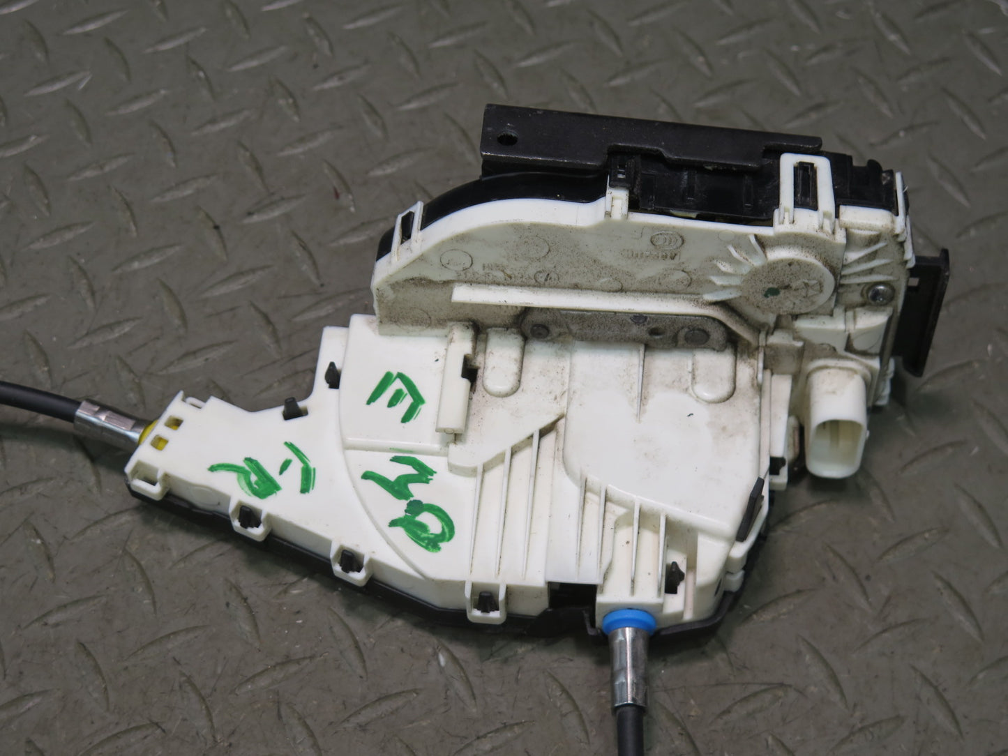 2014-2021 Maserati Quattroporte M156 Front Right Side Door Lock Latch Actuator