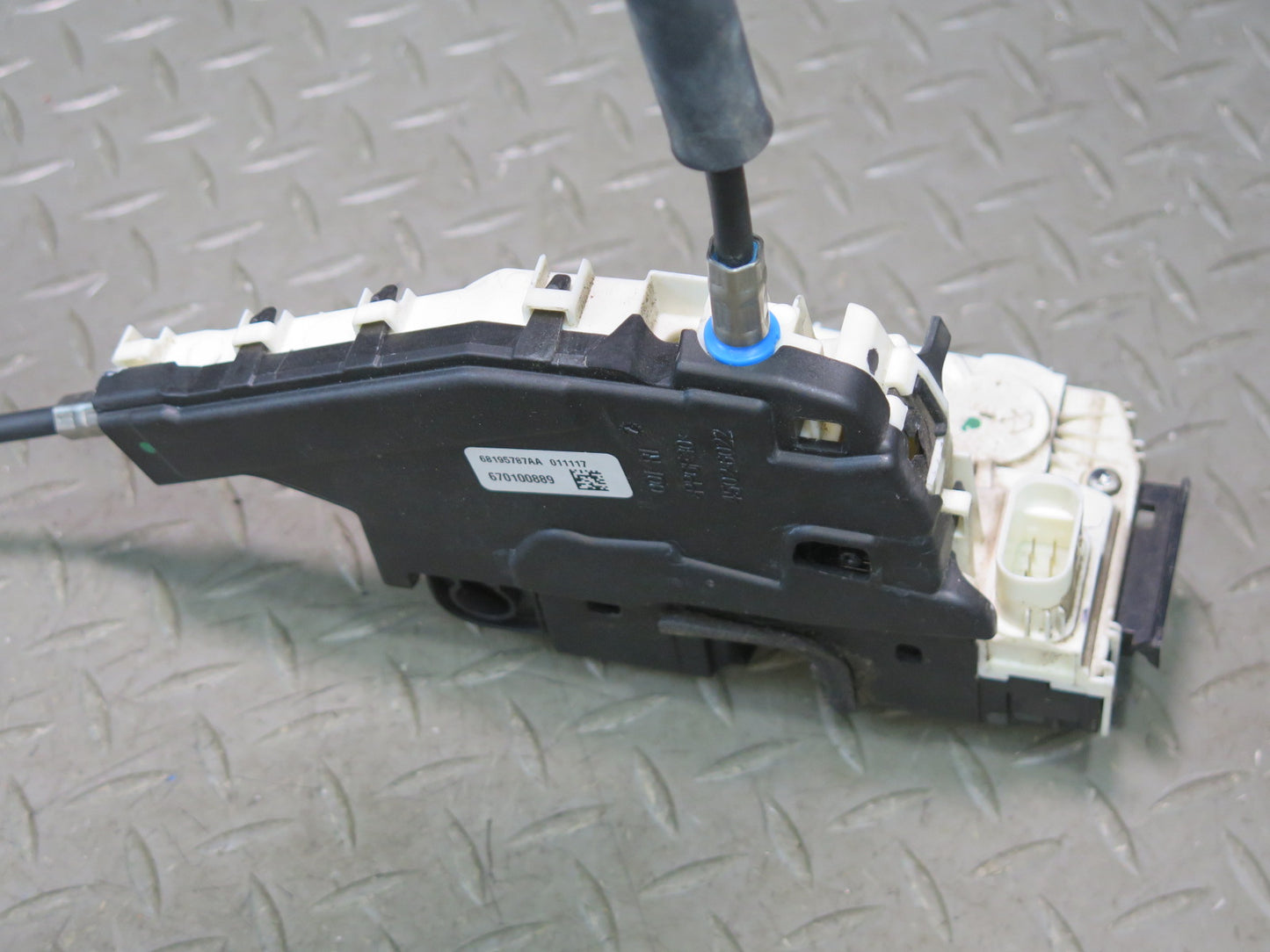 2014-2021 Maserati Quattroporte M156 Front Right Side Door Lock Latch Actuator