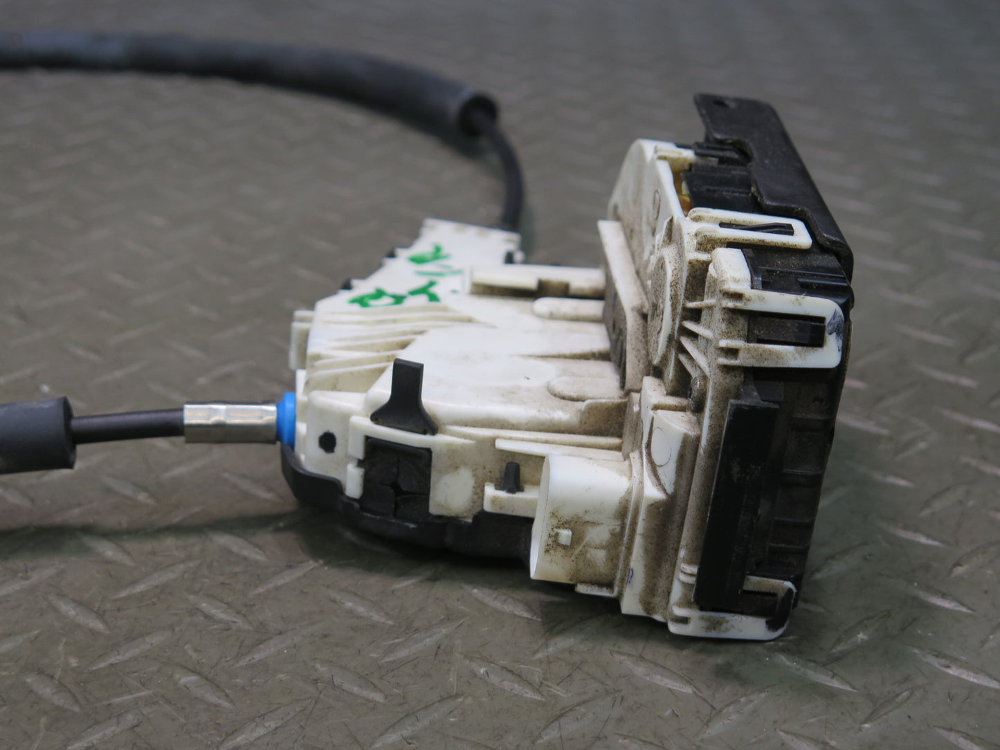 2014-2021 Maserati Quattroporte M156 Front Right Side Door Lock Latch Actuator