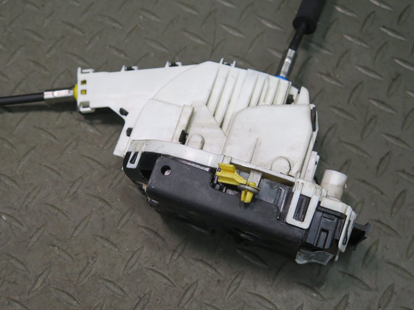 2014-2021 Maserati Quattroporte M156 Front Left Side Door Lock Latch Actuator