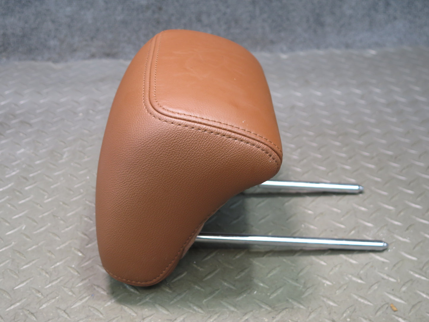 2014-2021 Maserati Quattroporte M156 Rear Seat Center Headrest