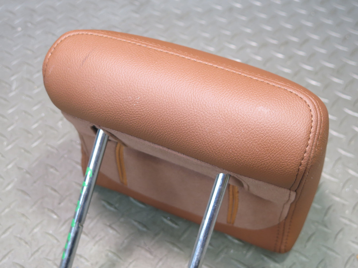 2014-2021 Maserati Quattroporte M156 Rear Seat Center Headrest