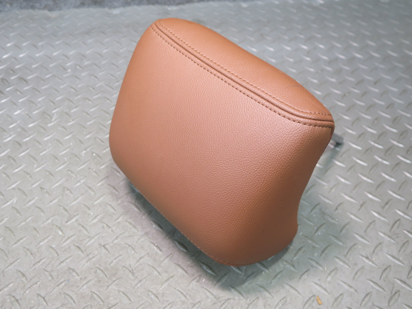 2014-2021 Maserati Quattroporte M156 Rear Seat Center Headrest