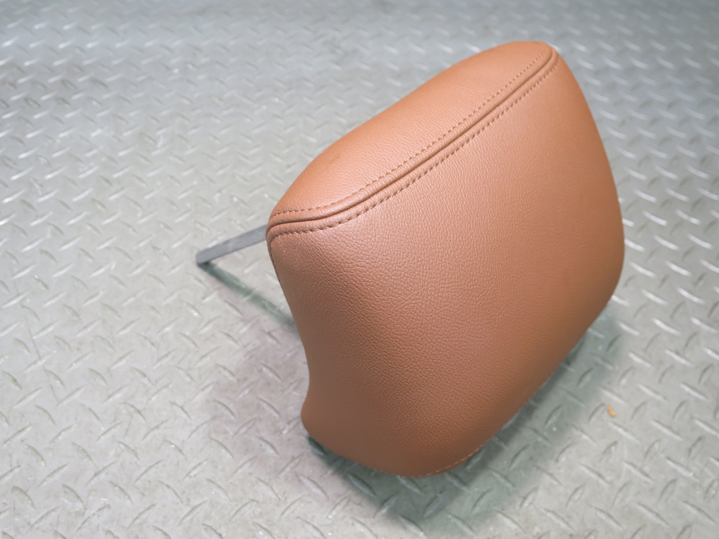 2014-2021 Maserati Quattroporte M156 Rear Seat Center Headrest