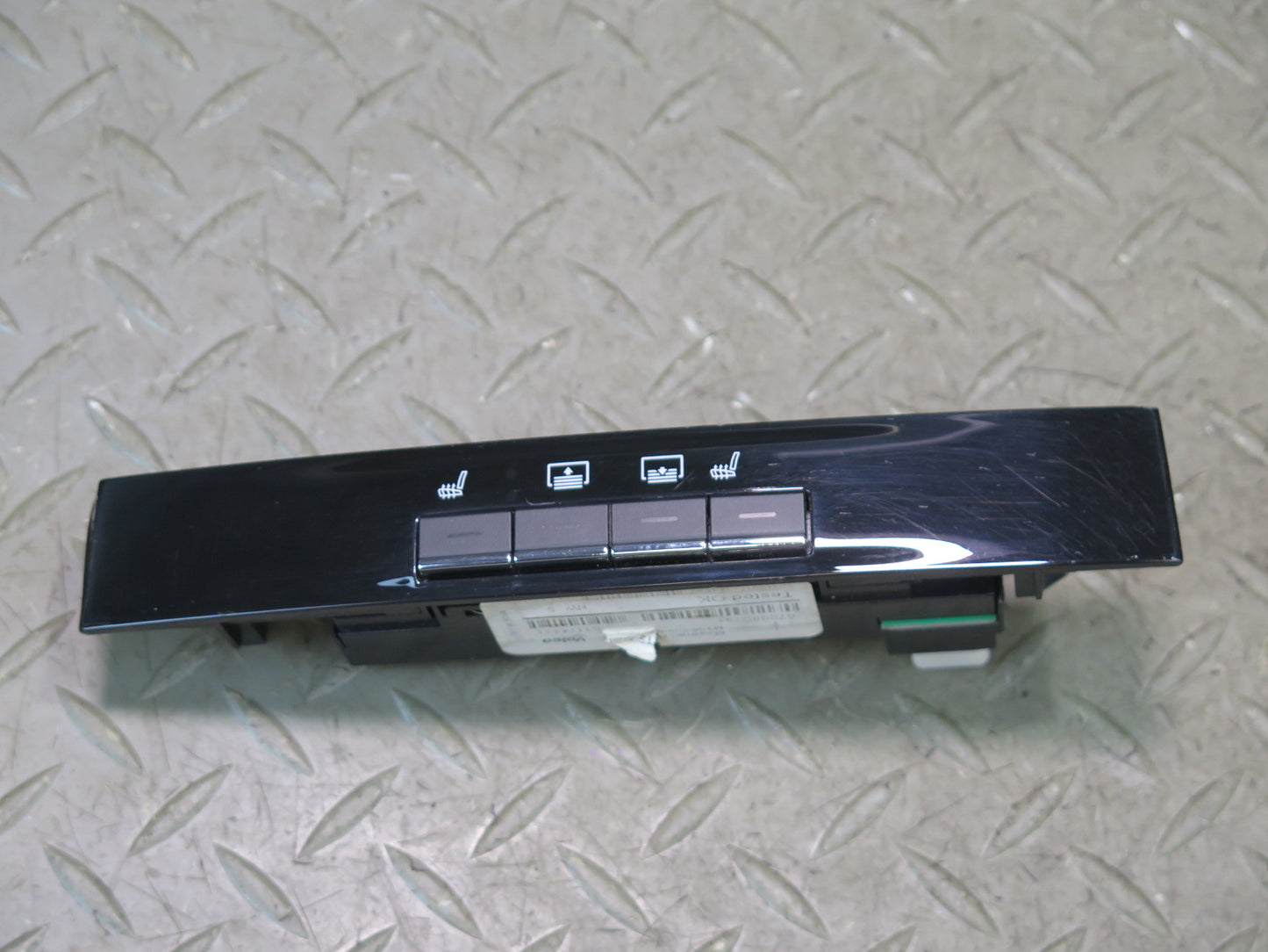 2017-2021 Maserati Quattroporte M156 Rear Sundshade Heated Seat Switch Panel