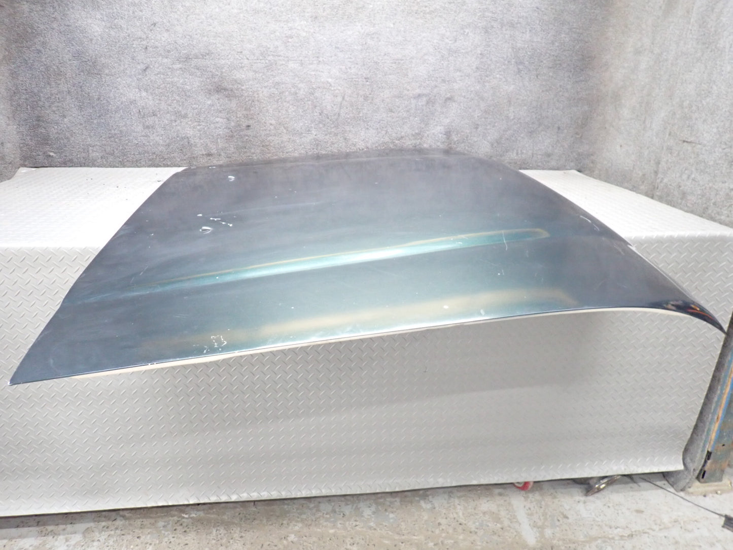 1996-1997 Lexus FZJ80L LX450 Front Hood Bonnet Shell Panel Green