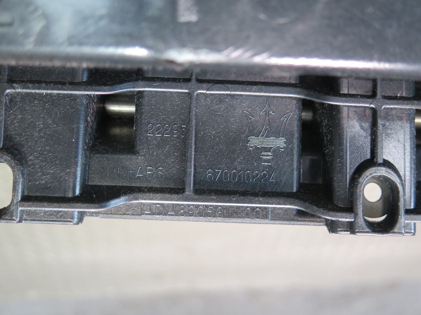 2014-2021 Maserati Quattroporte M156 Dashboard Glove Box Compartment Assembly