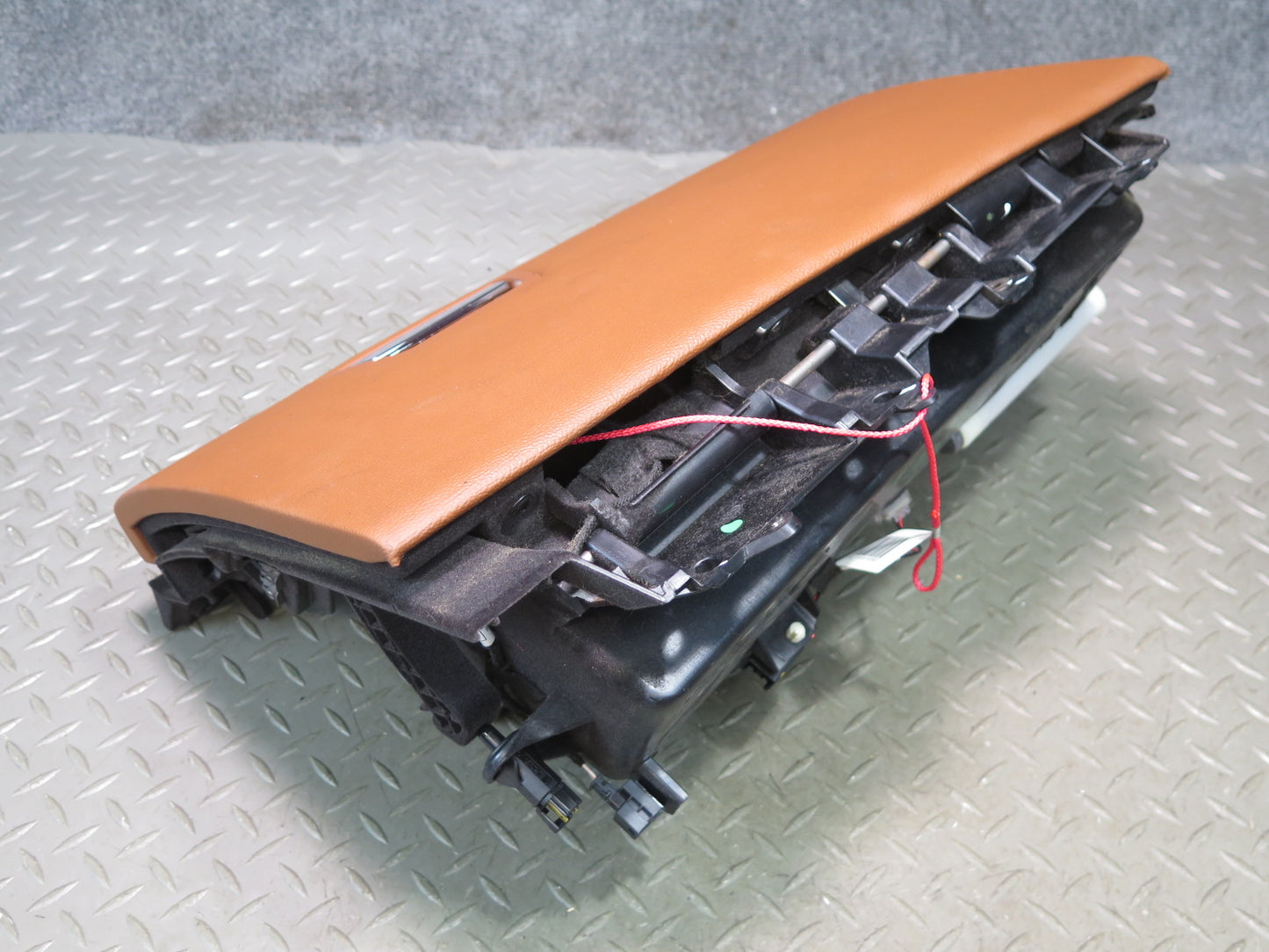 2014-2021 Maserati Quattroporte M156 Dashboard Glove Box Compartment Assembly