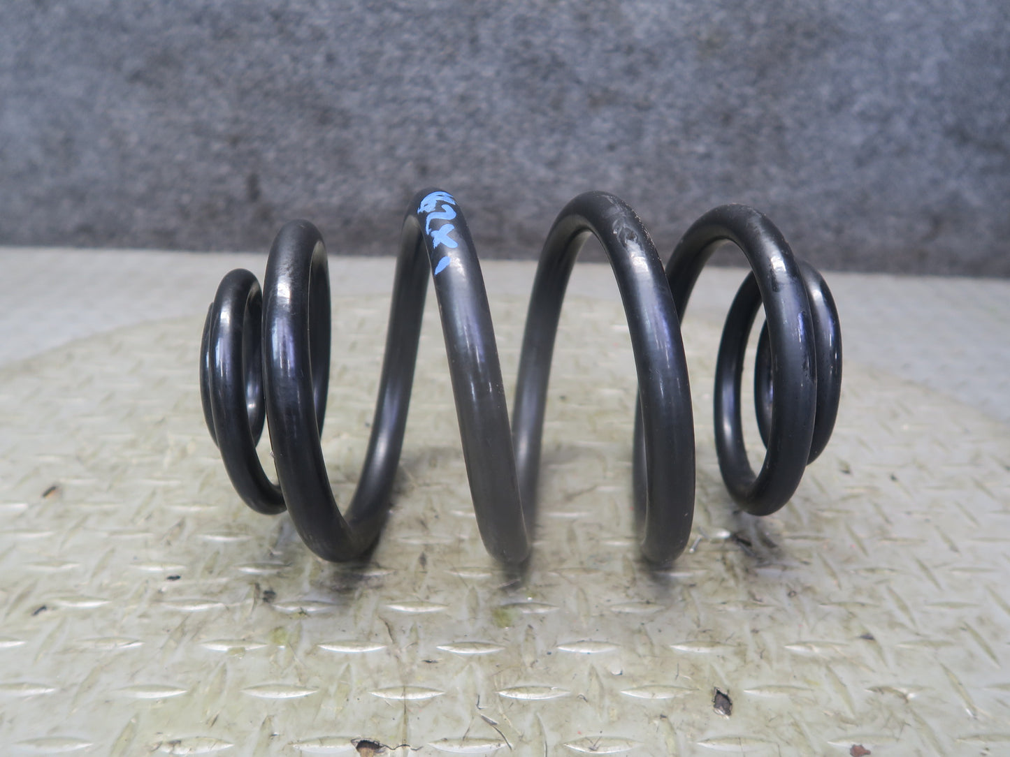 03-08 BMW E85 Z4 Set of 2 Rear Left & Right Suspension Coil Spring OEM