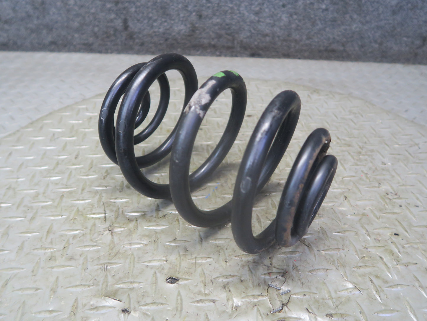 03-08 BMW E85 Z4 Set of 2 Rear Left & Right Suspension Coil Spring OEM