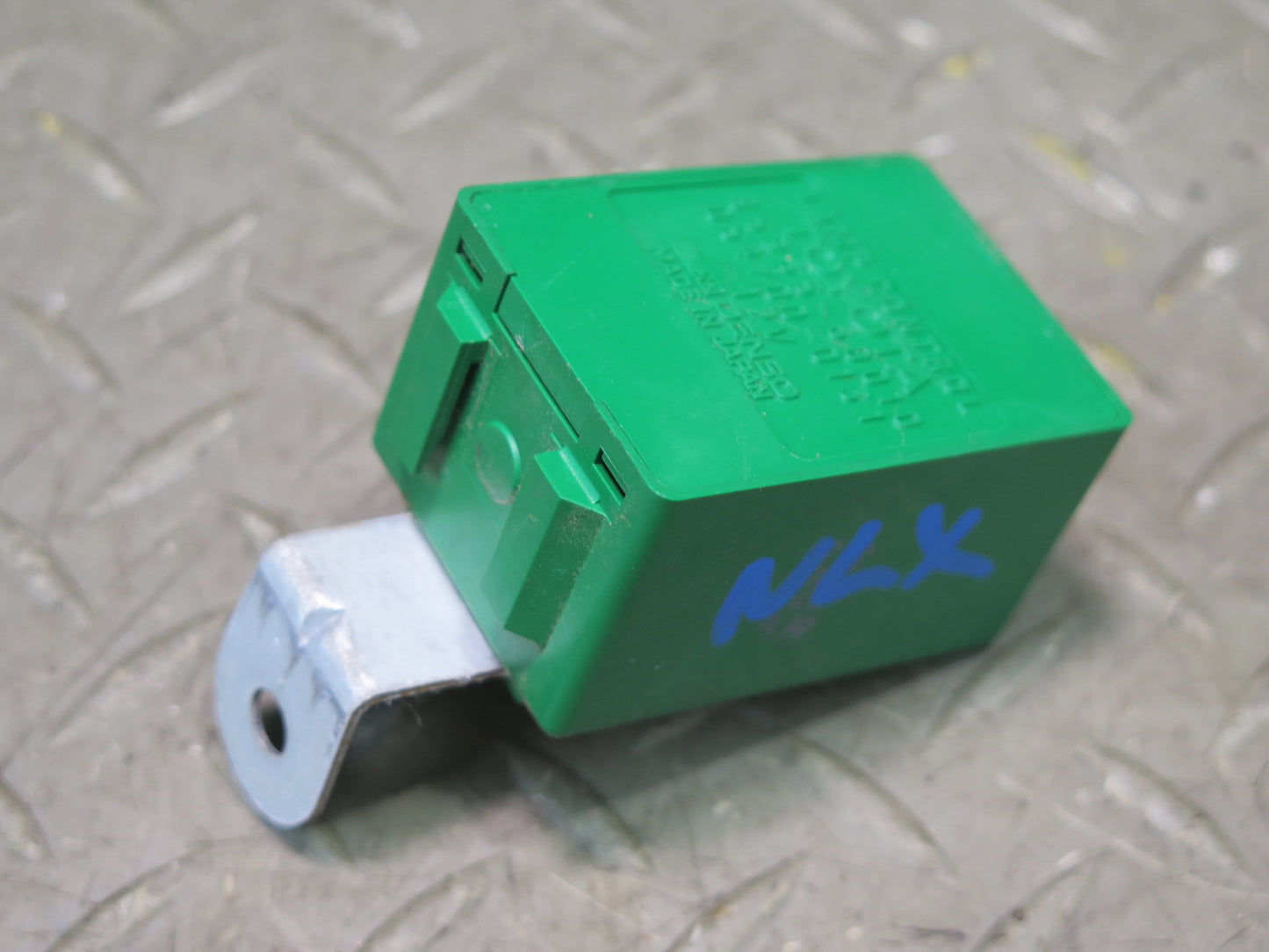 1996-1997 Lexus FZJ80L LX450 Light Lamp Relay Control Module 85965-60010