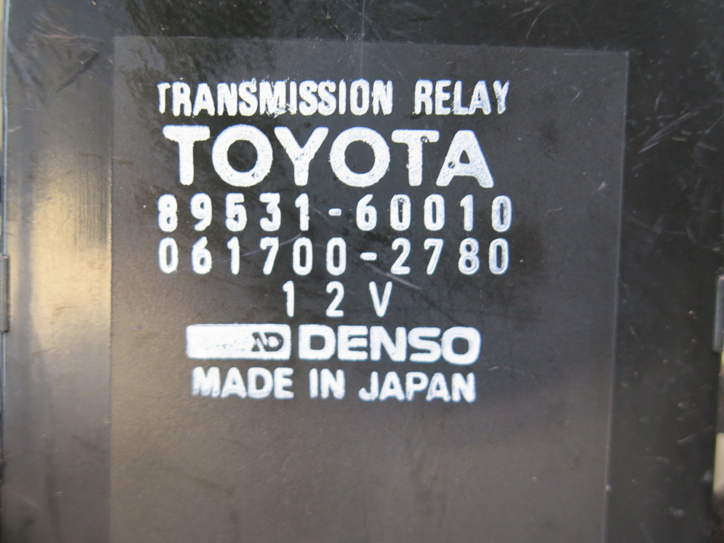 1996-1997 Lexus FZJ80L LX450 Transmission Relay Control Module 89531-60010
