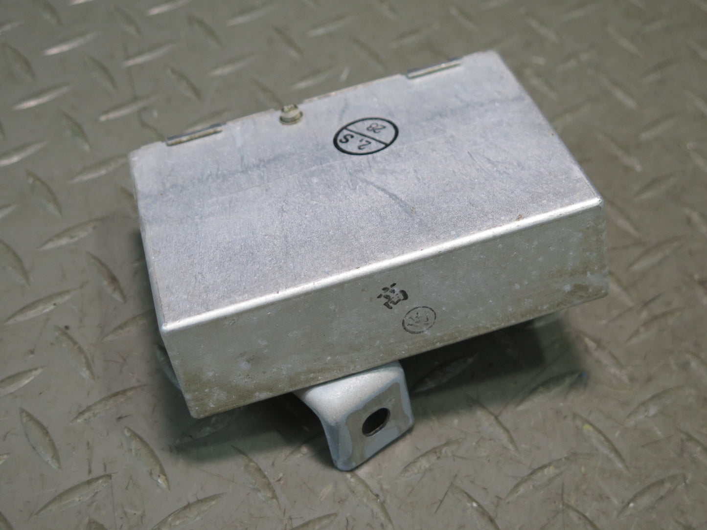 1996-1997 Lexus FZJ80L LX450 Cruise Control  Module 88240-60170