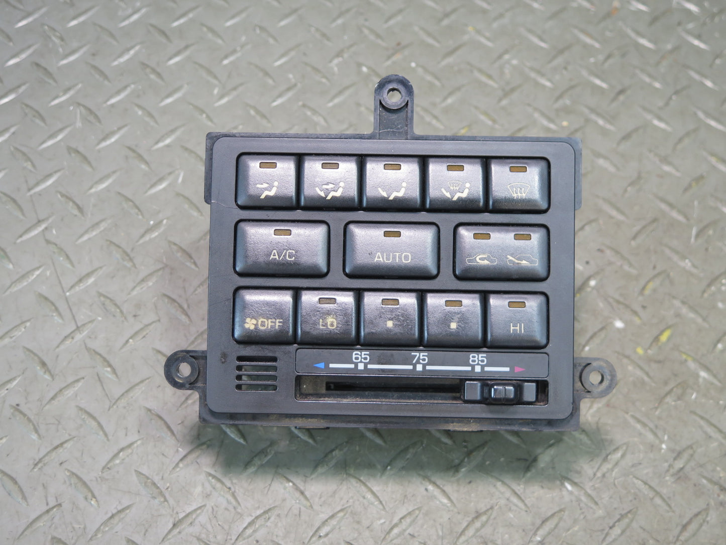 1996-1997 Lexus FZJ80L LX450 A/C Heater Climate Control Switch Panel