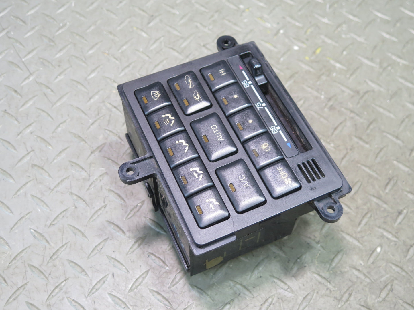 1996-1997 Lexus FZJ80L LX450 A/C Heater Climate Control Switch Panel