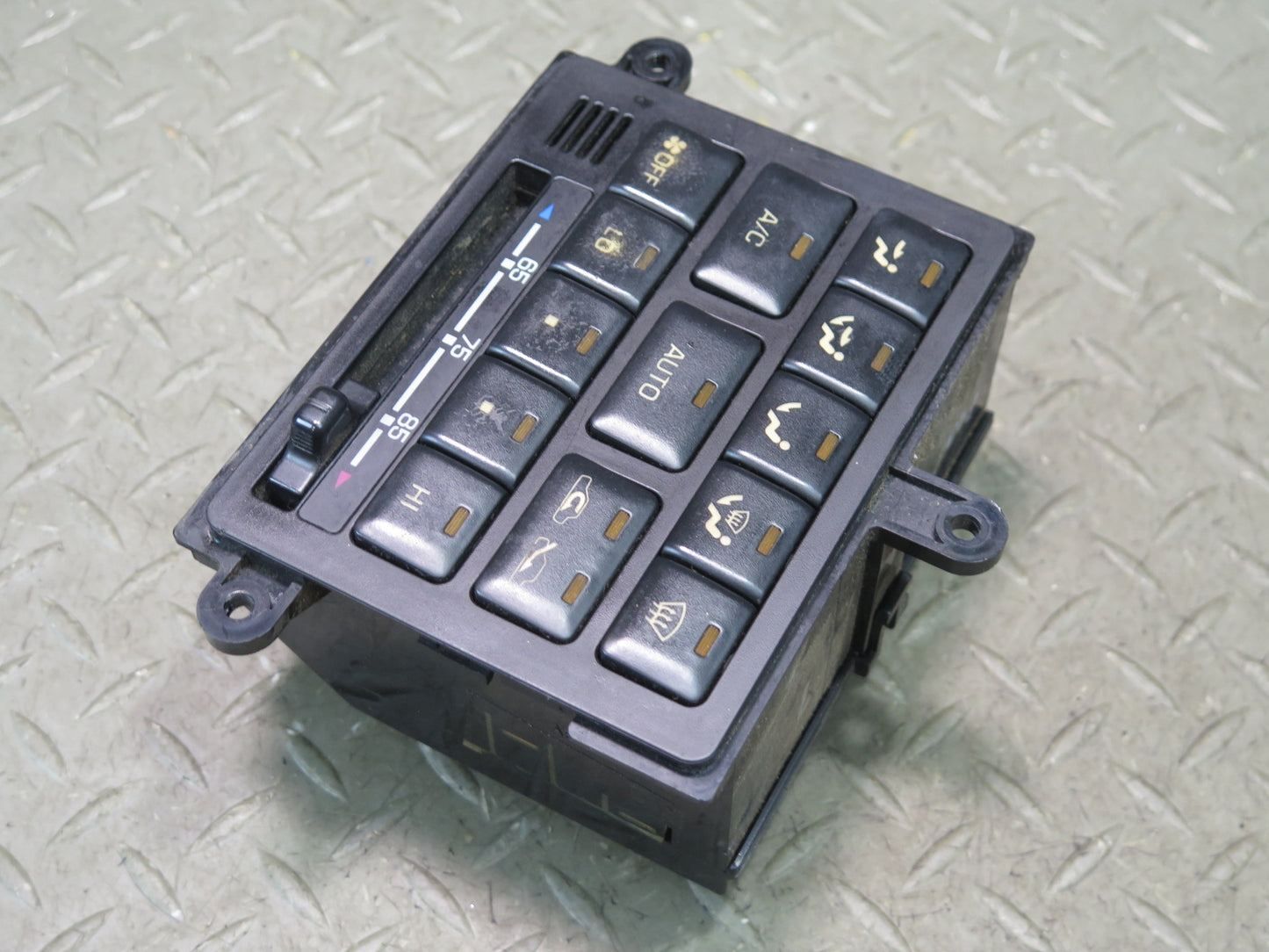 1996-1997 Lexus FZJ80L LX450 A/C Heater Climate Control Switch Panel