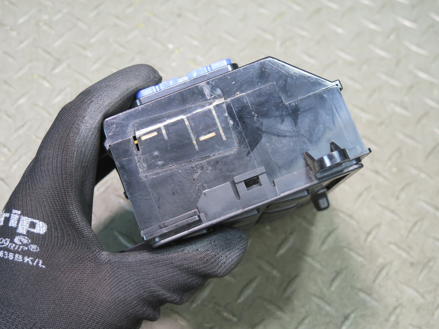 1996-1997 Lexus FZJ80L LX450 A/C Heater Climate Control Switch Panel