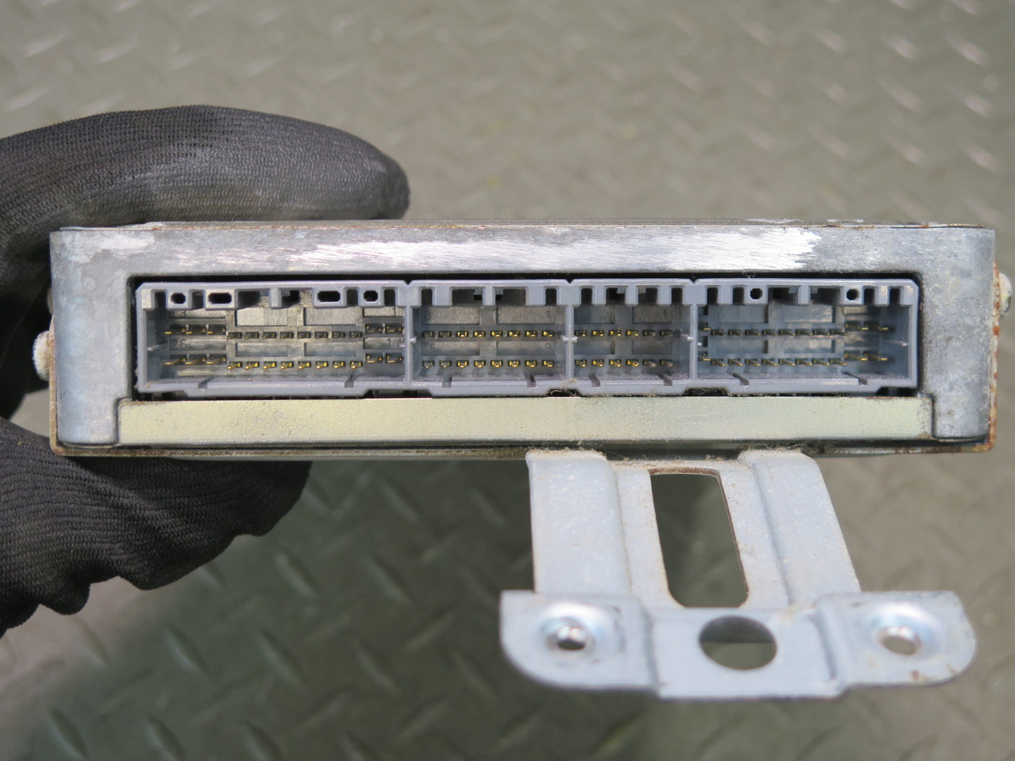 1996-1997 Lexus FZJ80L LX450 4.5L 1FZFE A/T ECU ECM Engine Control Module Unit