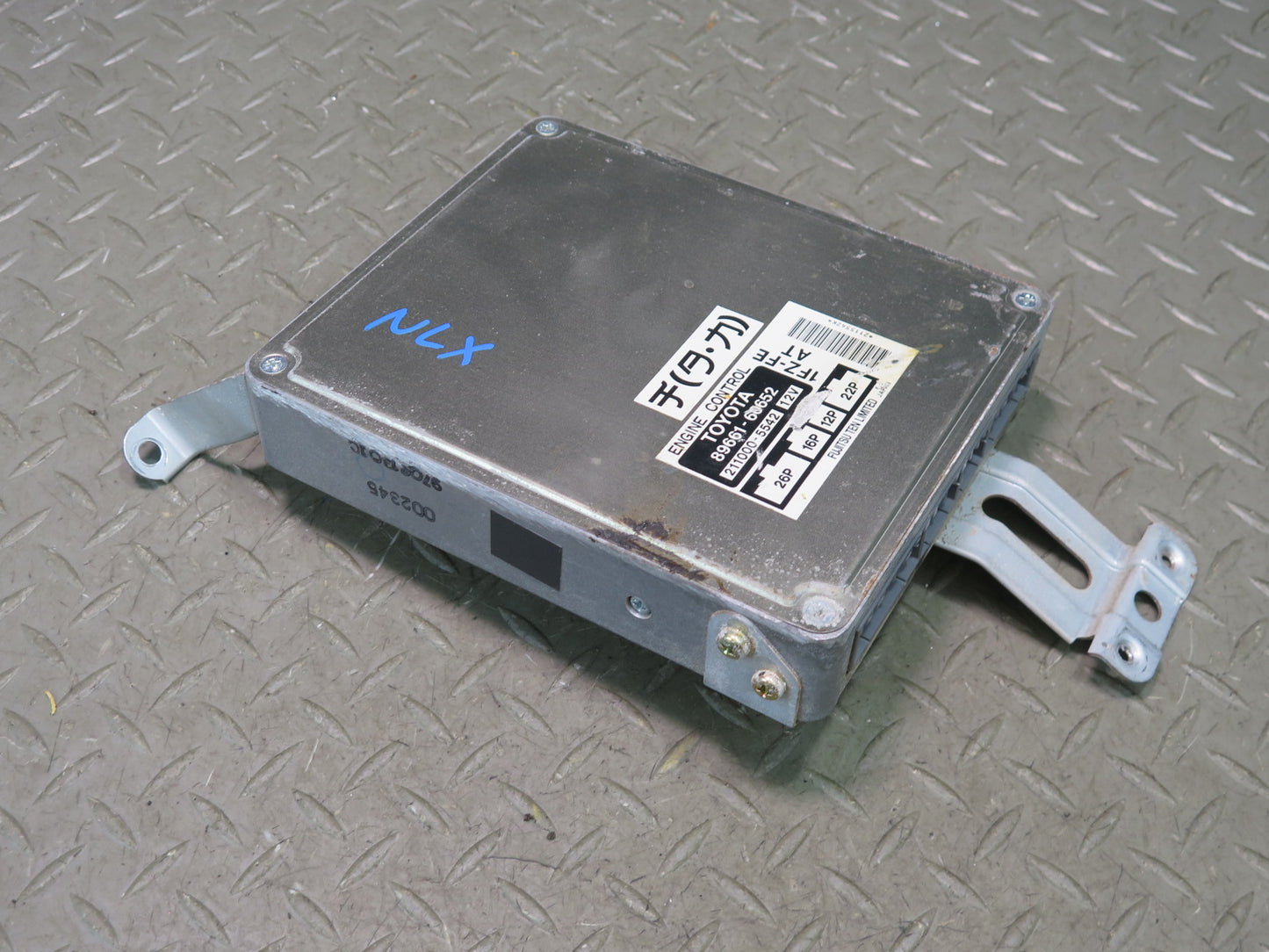 1996-1997 Lexus FZJ80L LX450 4.5L 1FZFE A/T ECU ECM Engine Control Module Unit