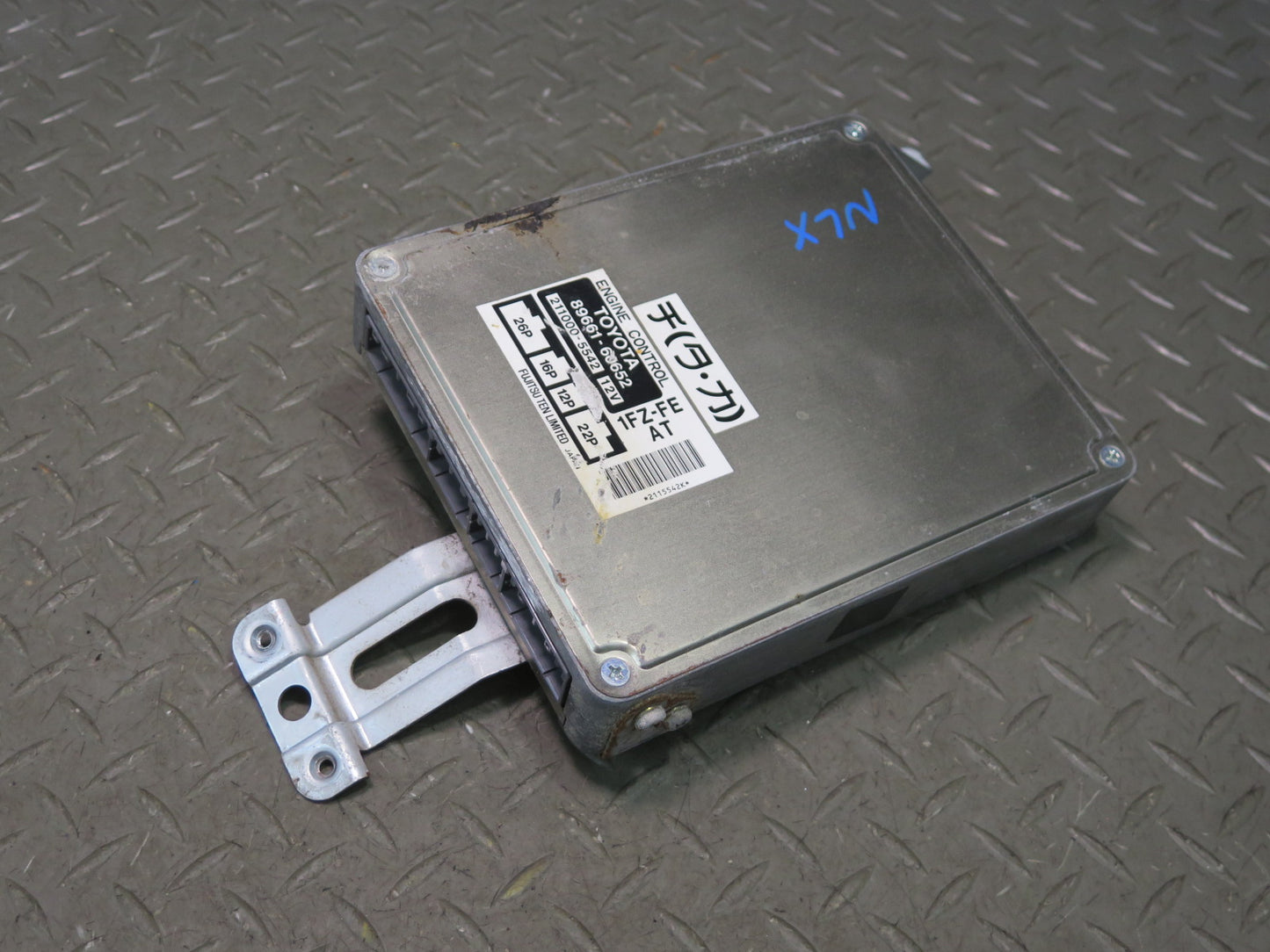 1996-1997 Lexus FZJ80L LX450 4.5L 1FZFE A/T ECU ECM Engine Control Module Unit