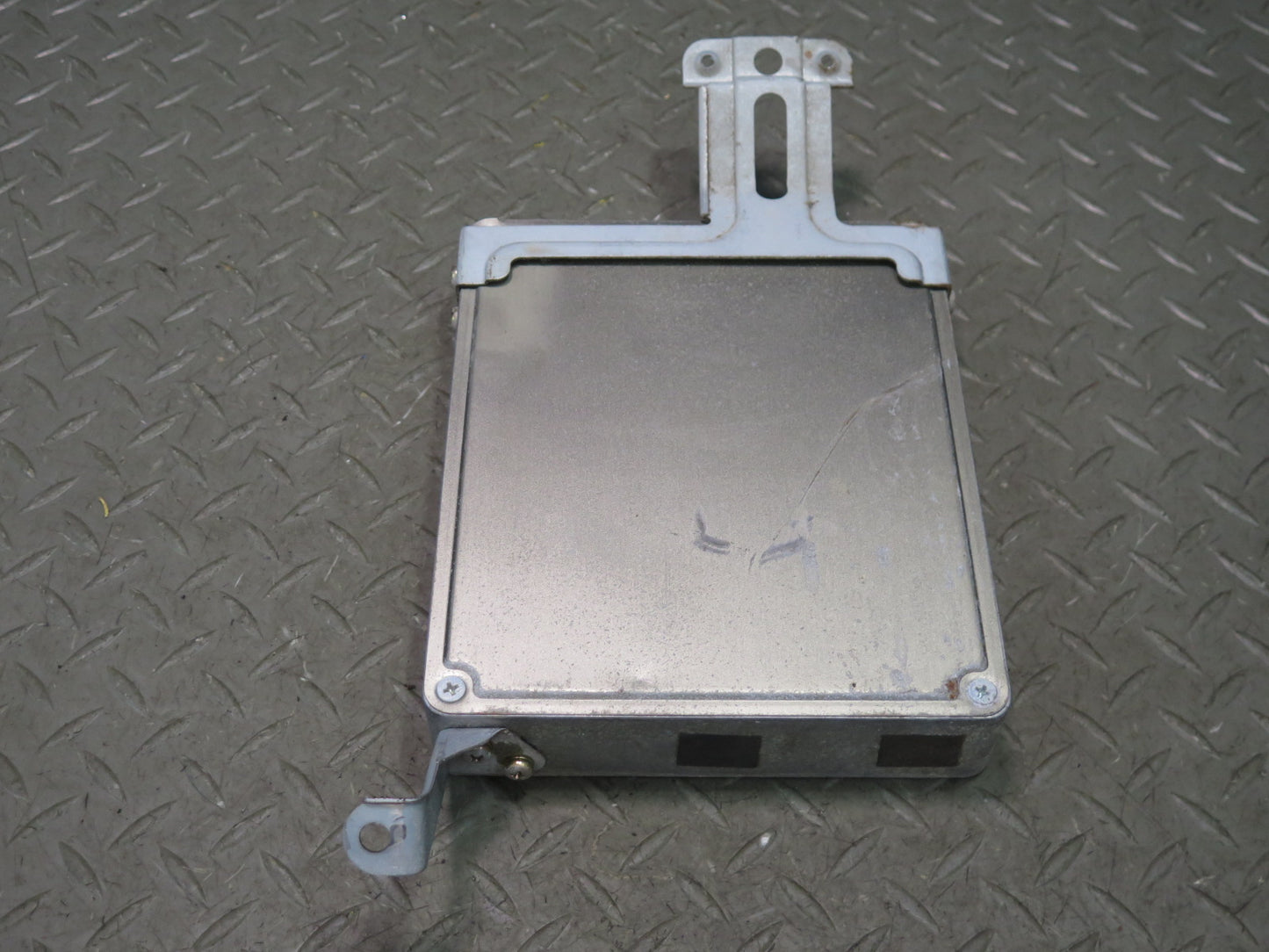 1996-1997 Lexus FZJ80L LX450 4.5L 1FZFE A/T ECU ECM Engine Control Module Unit