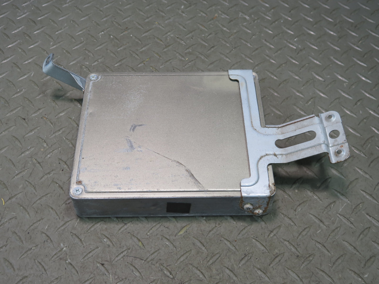 1996-1997 Lexus FZJ80L LX450 4.5L 1FZFE A/T ECU ECM Engine Control Module Unit