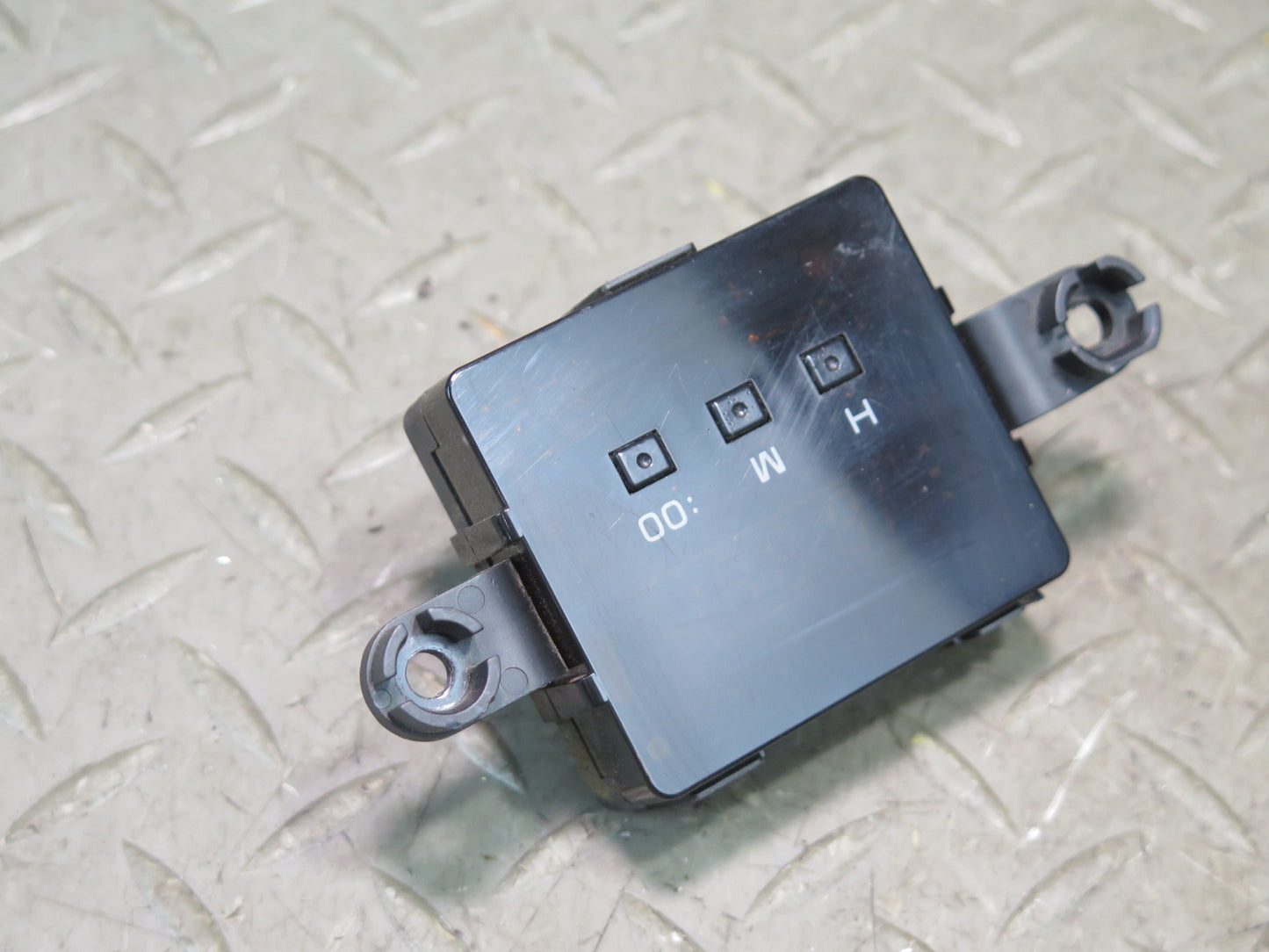 1996-1997 Lexus FZJ80L LX450 Dash Digital Clock Unit 83910-60150